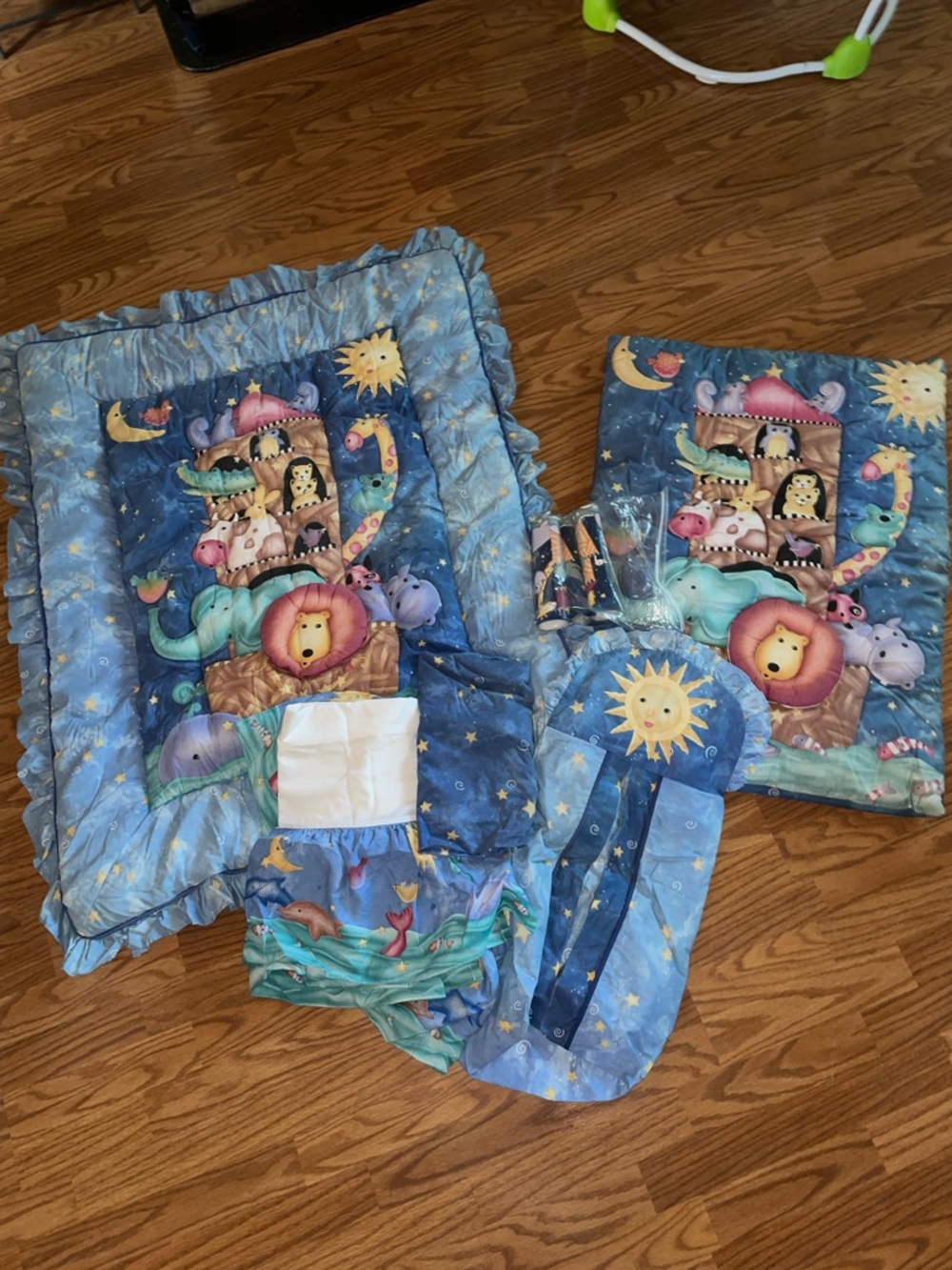Vintage Kidsline Viv Eisner Hess Noah’s Ark Crib Bedding Set
